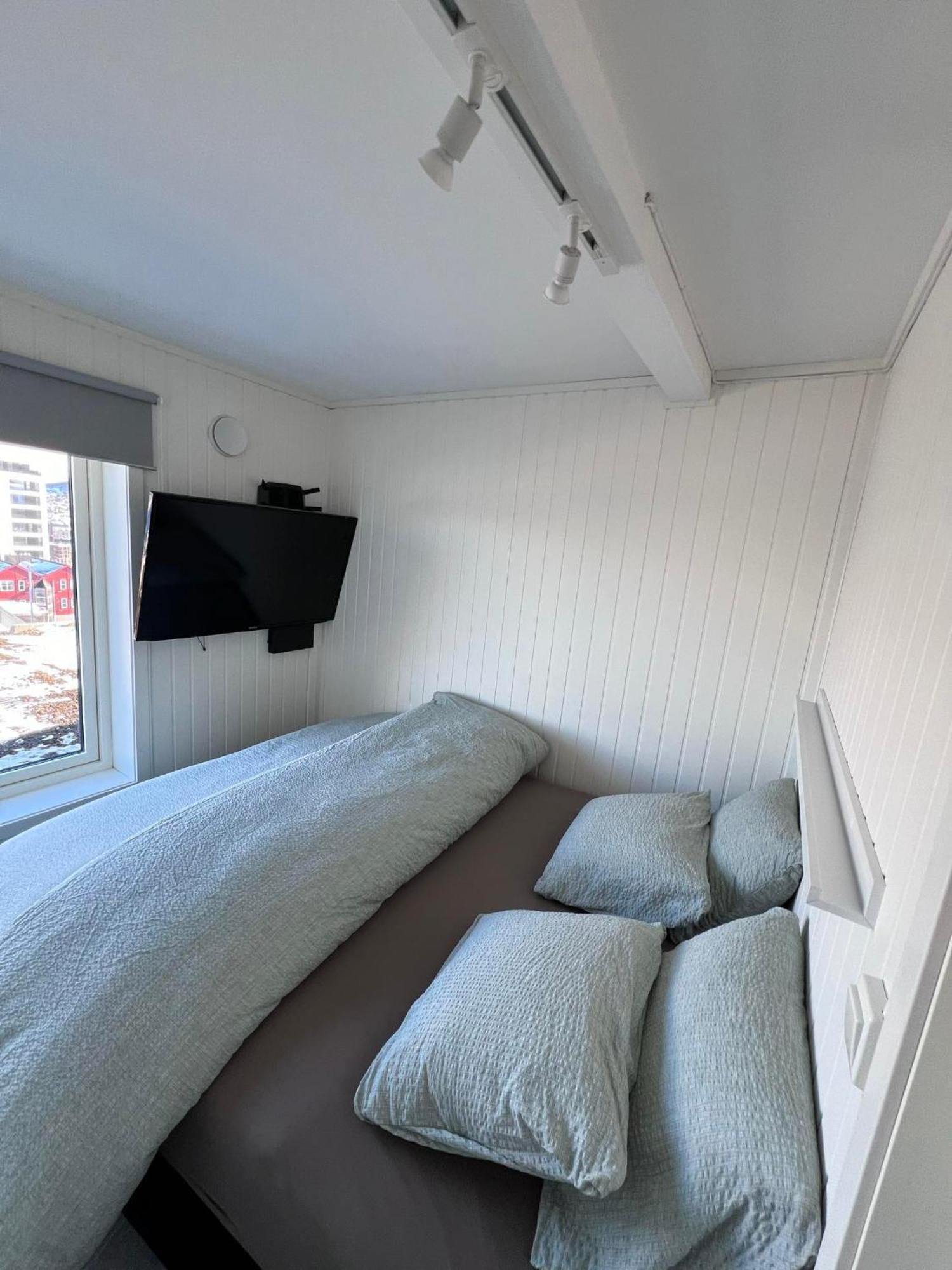 Tromso Skyline Sanctuary Apartment Exterior photo